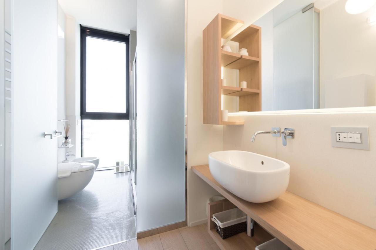Stylish Elegant Suite In Torre Solaria With Exclusive Milan'S View Exterior foto